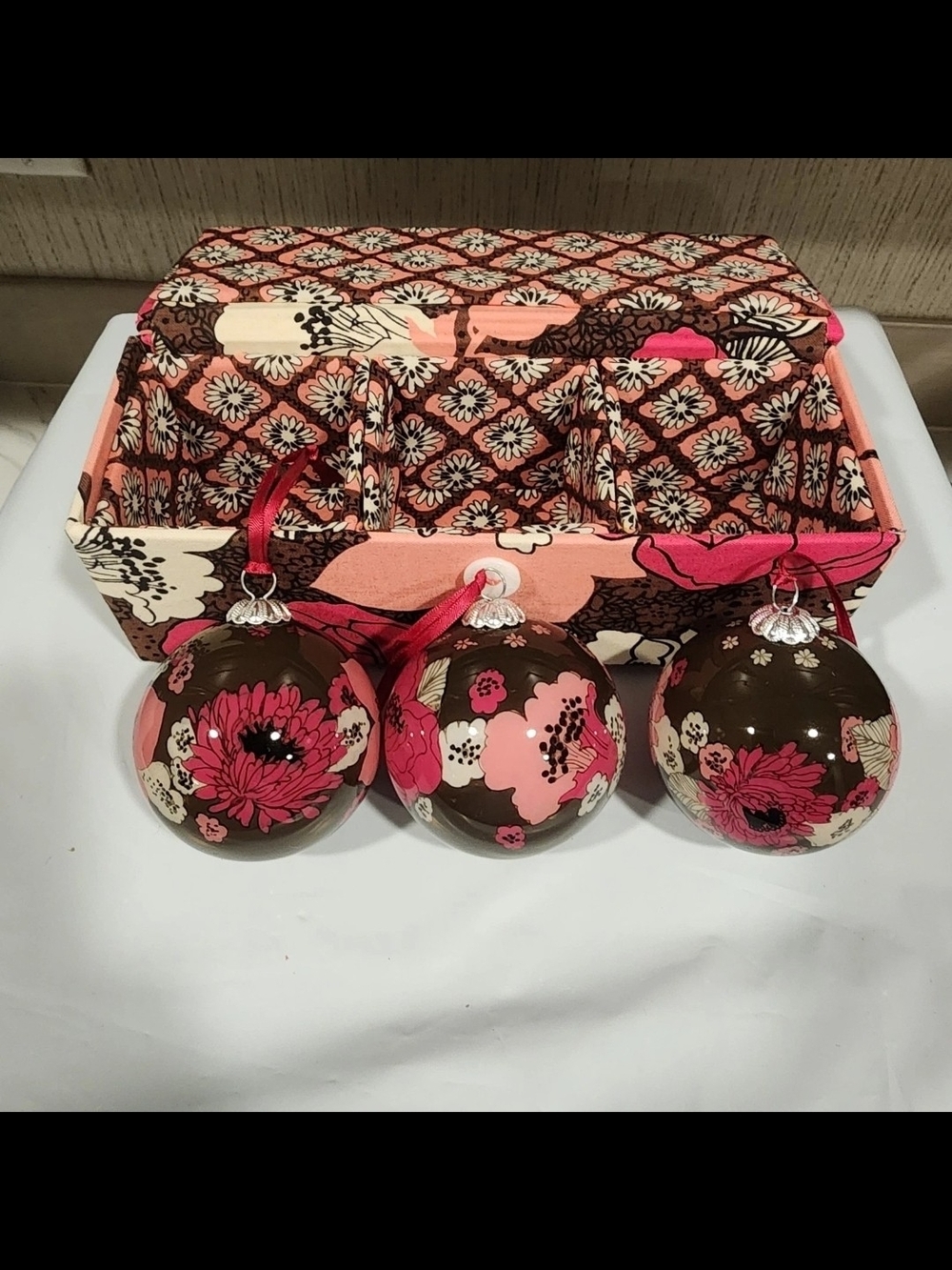 Vera Bradley Mocha Rouge Pink & Brown Floral Ornament Set with Storage Box